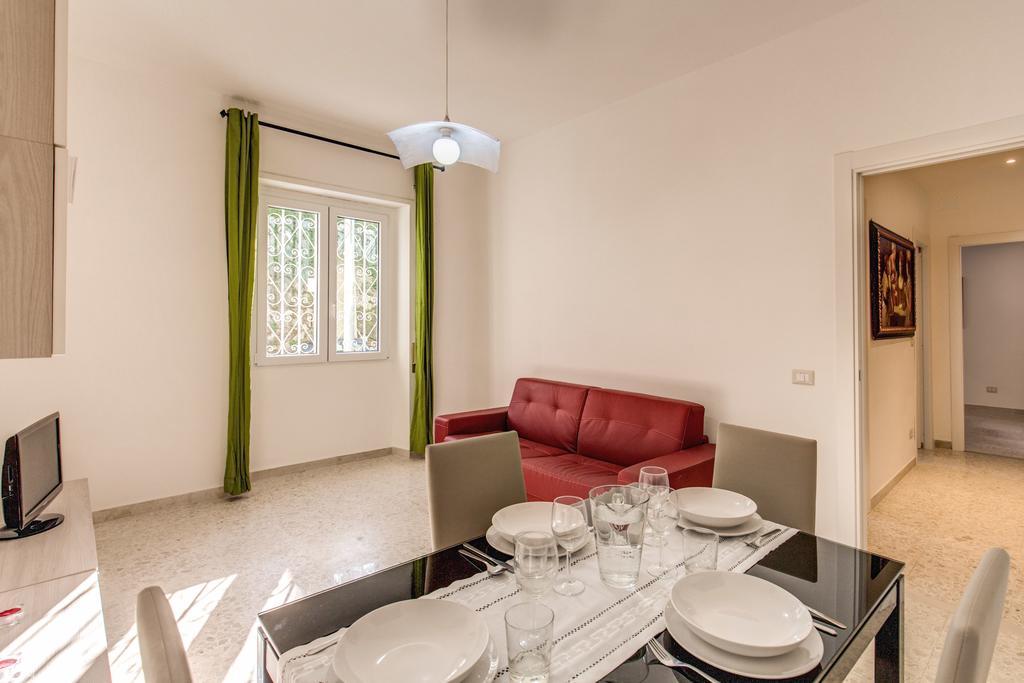 Daisy Guest House Colosseo Rzym Pokój zdjęcie