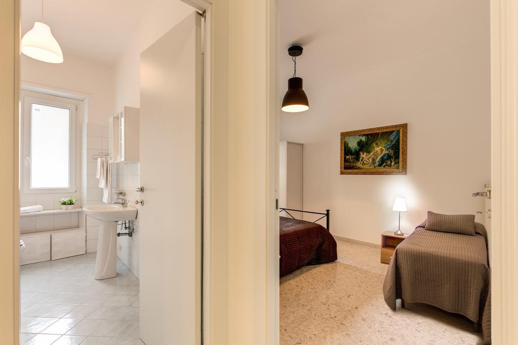 Daisy Guest House Colosseo Rzym Pokój zdjęcie