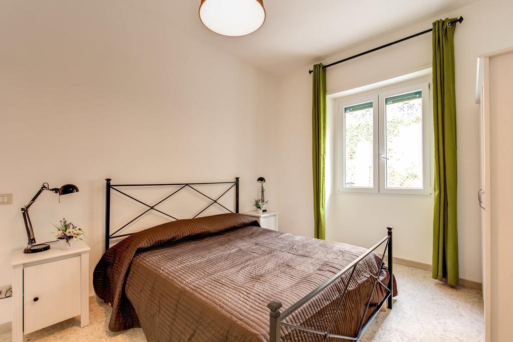 Daisy Guest House Colosseo Rzym Pokój zdjęcie